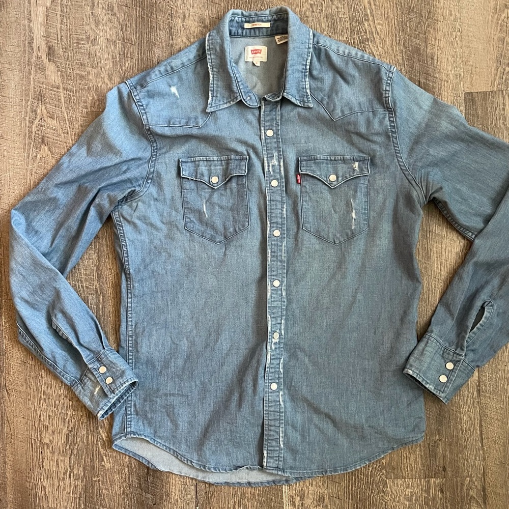Levi’s Western “broken in” shirt